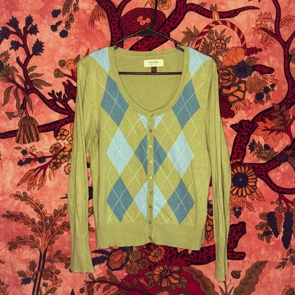 Early 2000’s Argyle Cardigan - Picture 1 of 4